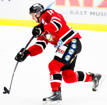 Magnus Häggström, Malmö Redhawks, drar iväg ett skott