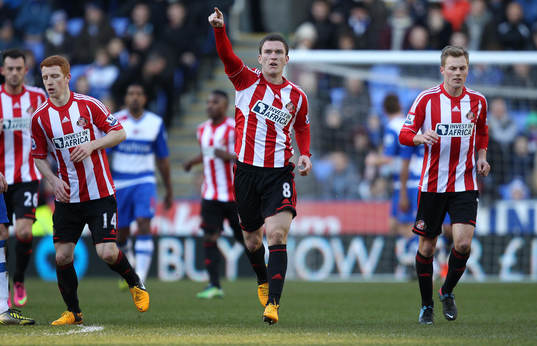 l - Reading v Sunderland - Barclays Premier League  - The Madejski Stadium - 2/2/13 Craig Gardner (C) celebrates with Jack Colback (L) and Sebastian Larsosn