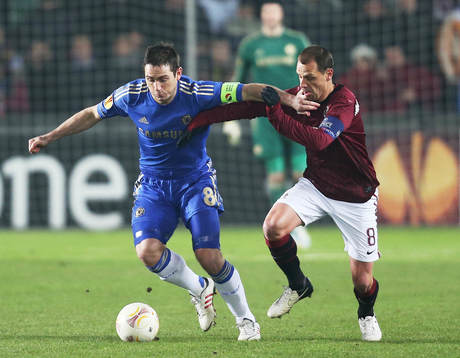  Football - Sparta Prague v Chelsea - UEFA Europa League Second Round First Leg - Toyota Arena, Prague, Czech Republic - 14/2/13 Chelsea's Frank Lampard (L) in action with Sparta Prague's Marek Matejovsky