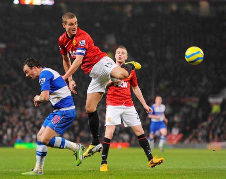Vidic / Noel Hunt  - 18.02.2013 - Manchester United /