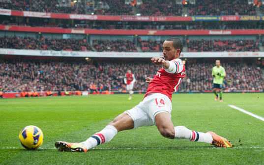 l - Arsenal v Aston Villa - Barclays Premier League  -