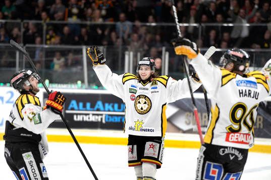 Ryan Gunderson, Calle Järnkrok, Johan Harju, Brynäs jublar