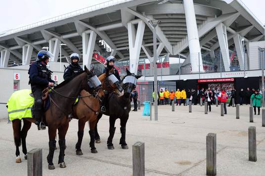 Securitie autour du stade - 02.03.2013 - Reims / PSG - 27e