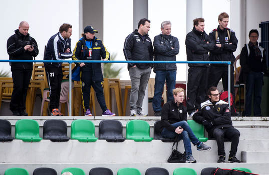 Tränarna från damallsvenskan var på plats vid dagens