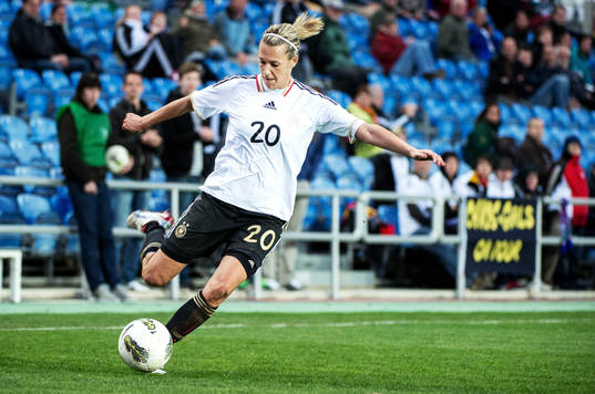  Lena Goebling, Tyskland, gör sig redo att skjuta.