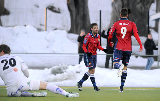  Djurgårdens nr 19 Nahir Oyal jublar efter sitt 1-1 mål.