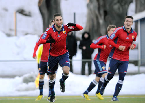  Djurgårdens nr 19 Nahir Oyal jublar efter sitt 1-1 mål.