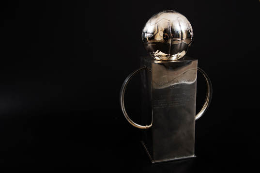  Lennart Johanssons pokal som delas ut till det vinnande laget av Allsvenskan.
