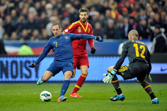  Franck RIBERY / Victor VALDES - 26.03.2013 - France / Espagne - Eliminatoire Coupe du Monde 2014