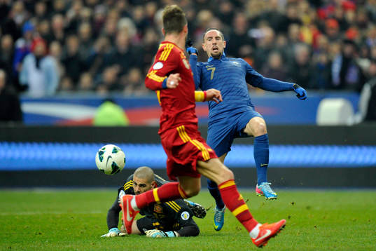  Franck RIBERY / Victor VALDES - 26.03.2013 - France / Espagne - Eliminatoire Coupe du Monde 2014