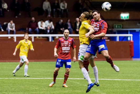 Tobias Carlsson, Falkenberg, i nickduell med Ricky