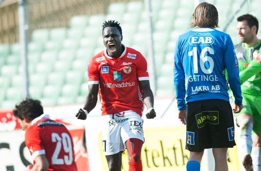  2-1, Romario Pereira Sipiao, Kalmar (sittande) och mest jublar Papa Diouf