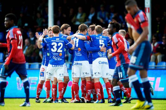  Jubel hos Åtvidaberg efter 1 - 0.