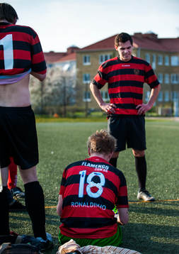  En spelare i korplaget Partiet har ändrat sin fotbollströja från siffran 10 till 18. 