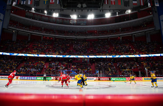 Tredje perioden startar i matchen mellan Sverige och