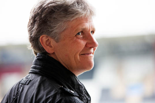  Förbundskapten Pia Sundhage satt på läktaren och följde matchen.