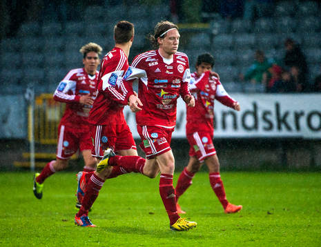  Jubel efter att David Björkeryd, Värnamo, reducerat till 2-1.