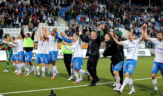  Segerglädje IFK Norrköping med Norrköping tränare Jan Andersson 
