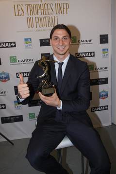  Fotboll, Franska fotbollsgalan: Zlatan Ibrahimovic ( meilleur joueur Ligue 1 ) - 19.05.2013 - CEremonie des trophees UNFP du Football 2013 - 