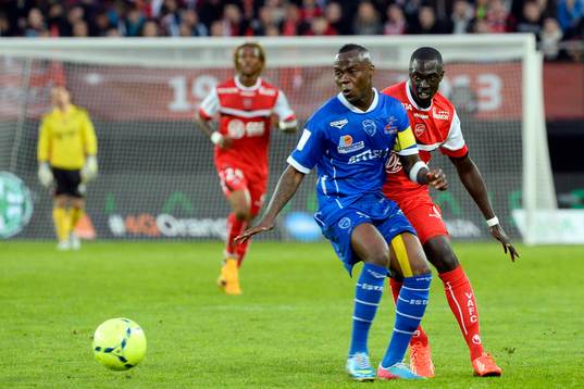  Eloge ENZA YAMISSI / Remi GOMIS - 26.05.2013 - Valenciennes / Troyes - 38eme  Journee de Ligue 1 