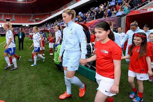 Amandine HENRY - 01.06.2013 - France / Finlande - Match