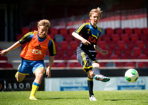 Nicklas Bärkroth, Alexander Michel