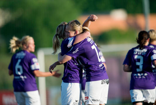 Annica Sjölund gör 2-0 för Jitex, jubel