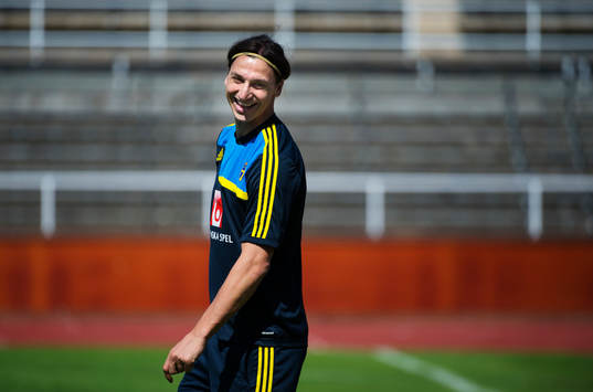 Zlatan Ibrahimovic skrattar