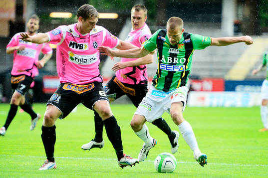 Philip Andersson, Landskrona BOIS jagar Joel Johansson, Gais