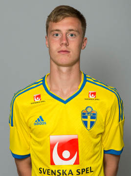 Anton Kinnander spelar i det svenska P17 landslaget i fotboll, den 10 juli 2013 i Stockholm, Sverige.