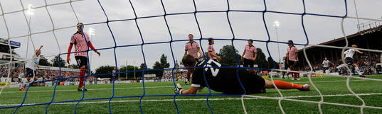 Gefles Simon Lundevall gör 1-0