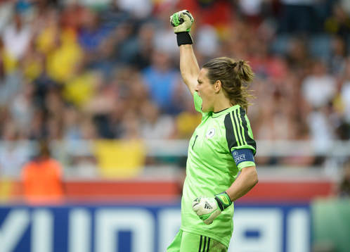 Tysklands målvakt Nadine Angerer jublar i matchen mellan Tyskland och Norge