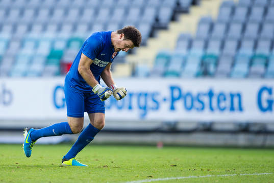 FC Thuns målvakt Guillaumme Faivre jublar efter att de tagit ledningen med 2-0