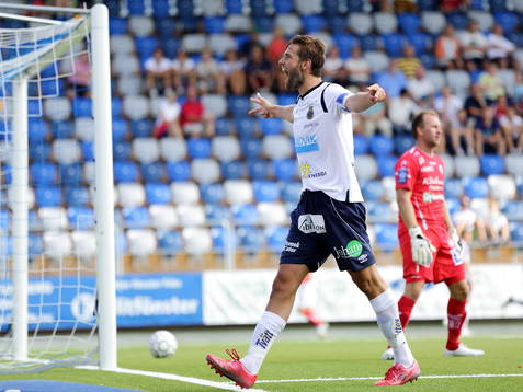 Gefles Mikael Dahlberg jublar