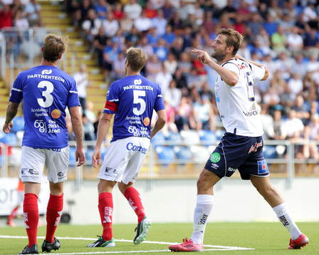 Gefles Mikael Dahlberg jublar