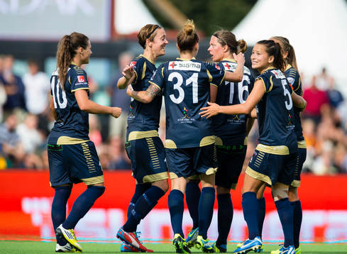 LdB Malmös Ramona Bachmann (v), Therese Sjögran, Anja