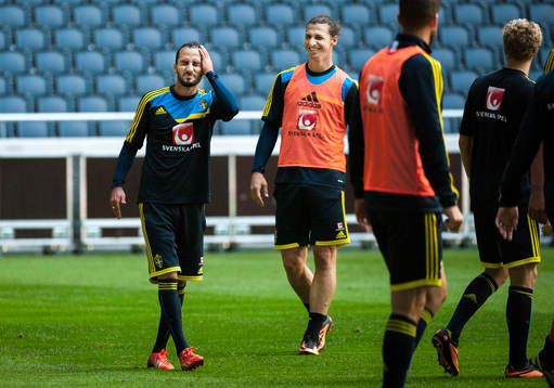 Zlatan Ibrahimovic skrattar