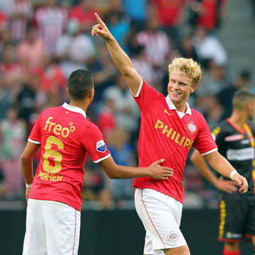  EINDHOVEN - PSV - Go Ahead Eagles, Eredivisie, voetbal, seizoen 2013-2014, Philips Stadion, 17-08-2013, PSV-speler Oscar Hiljemark (r) viert zijn treffer met PSV-speler Adam Maher (l)  