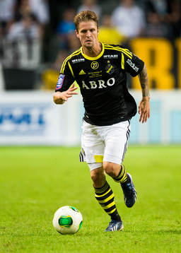 AIKs Martin Lorentzson med bollen