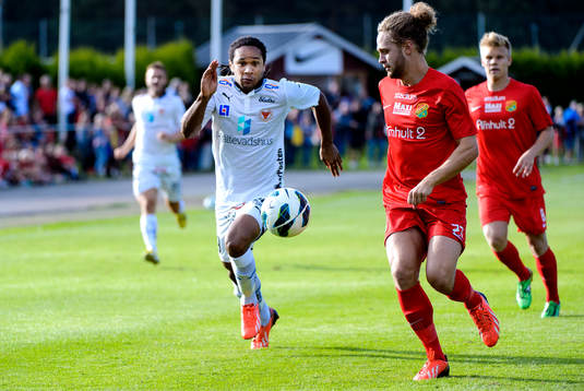 Kalmars Jonathan McDonald Porras jagar