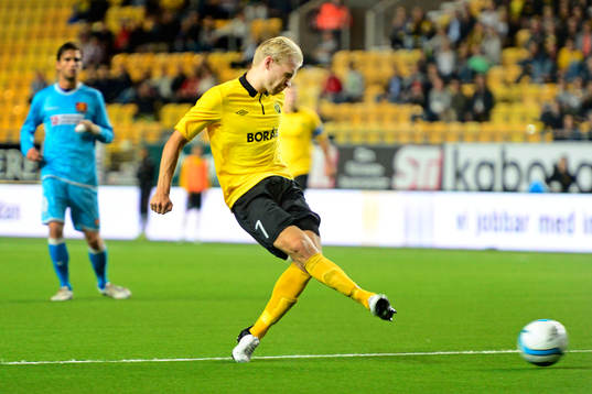 Elfsborgs Johan Larsson gör 1-1