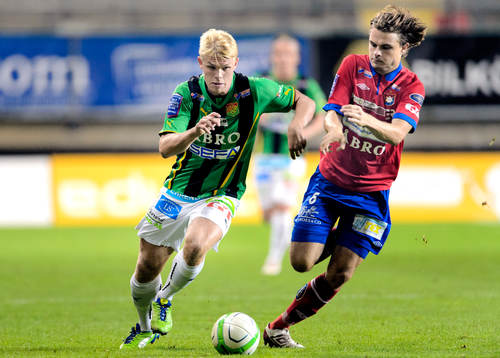 Gais Linus Tornblad jagas av Örgrytes Hannes Sahlin