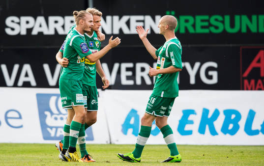 Ljungskiles Jonas Lindberg kramar om och jublar med Jakob