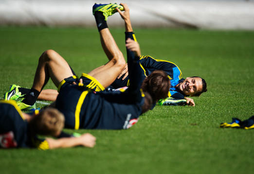 Zlatan Ibrahimovic skrattar