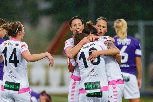 LdB Malmös Therese Sjögran, Ramona Bachmann och Sara