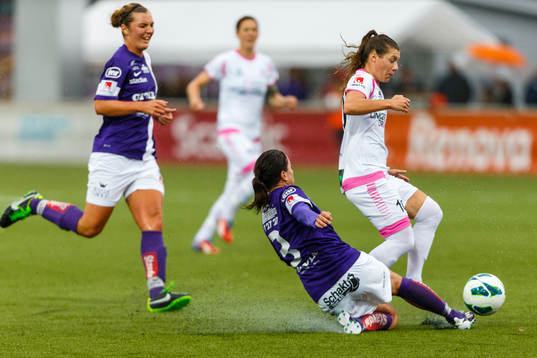 Jitex Frida Höglund glidtacklar LdB Malmös Ramona Bachmann