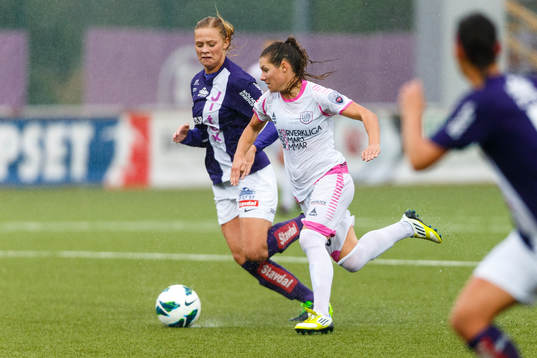 Jitex Fridolina Rolfö och LdB Malmös Ramona Bachmann i