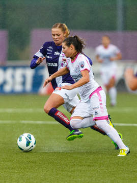 Jitex Fridolina Rolfö och LdB Malmös Ramona Bachmann i