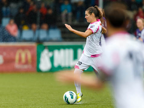 LdB Malmös Ramona Bachmann med bollen