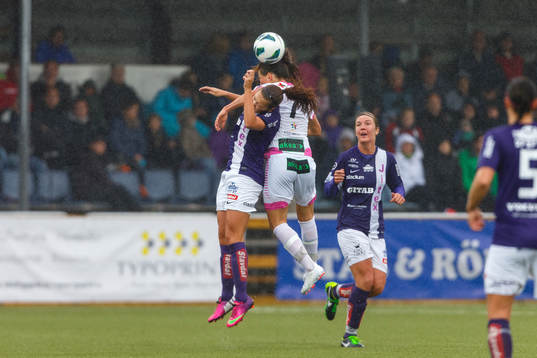 Jitex Rebecca Johnson och LdB Malmös Sara Björk